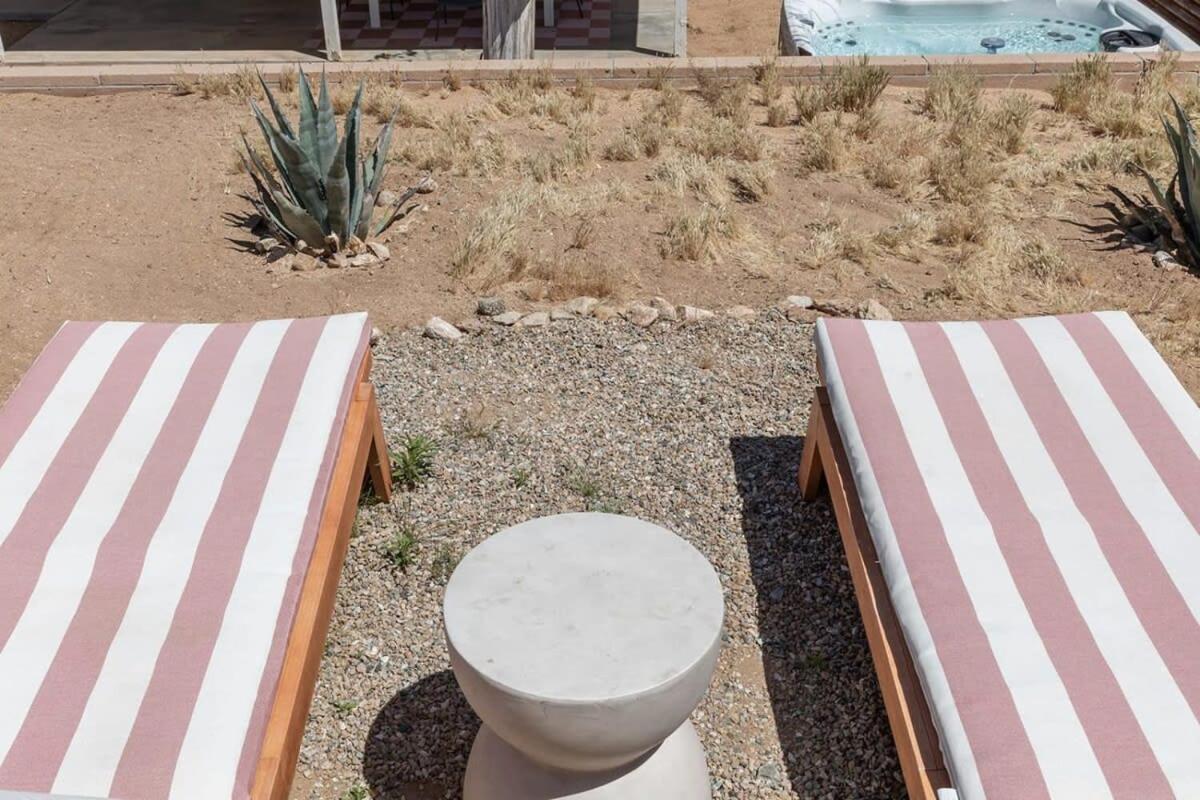 Joshua Tree - Le Tout Petit W Hot Tub Exterior foto